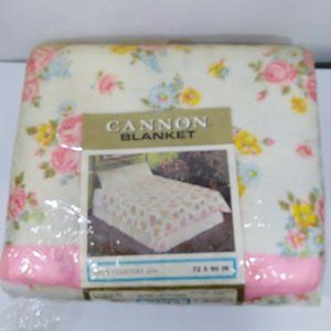Cannon Blanket 72x90 Rose Clusters Blanket Lock Na